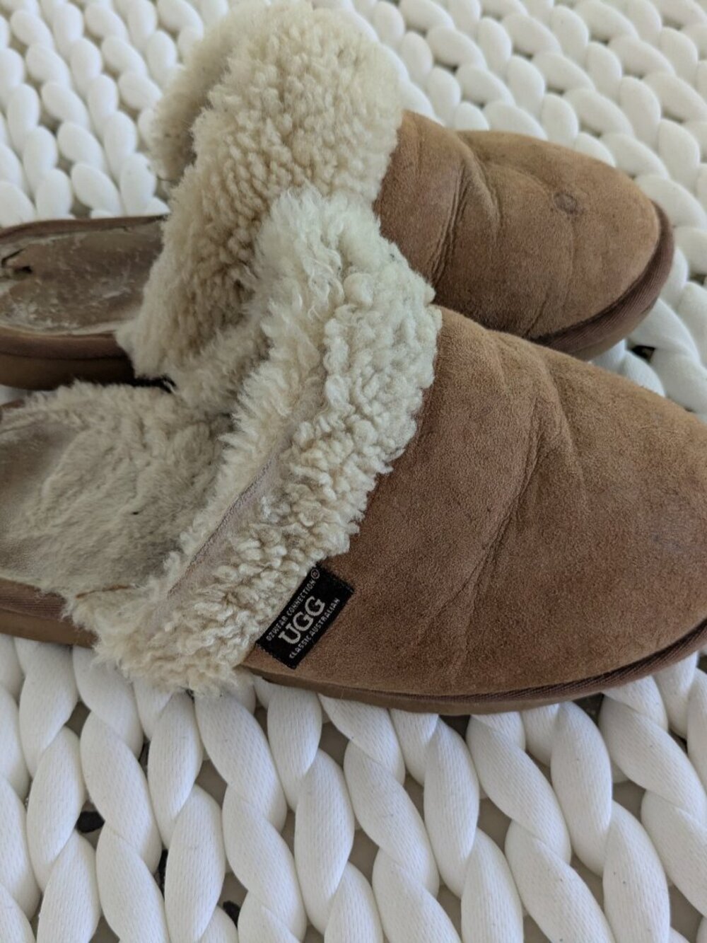 UGG Women’s Suede Slip-On Slippers Faux Fur Lined Brown/Beige Size 8